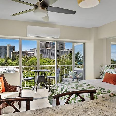 Waikiki Shore 515 Beachfront&Upgrade Lägenhet Honolulu Exteriör bild