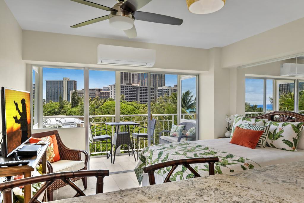 Waikiki Shore 515 Beachfront&Upgrade Lägenhet Honolulu Exteriör bild